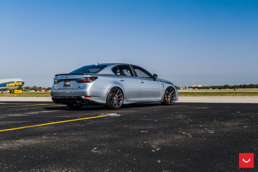  Lexus GS F on Vossen Wheels (VFS-10) 2017 года  (фото 4 из 21)